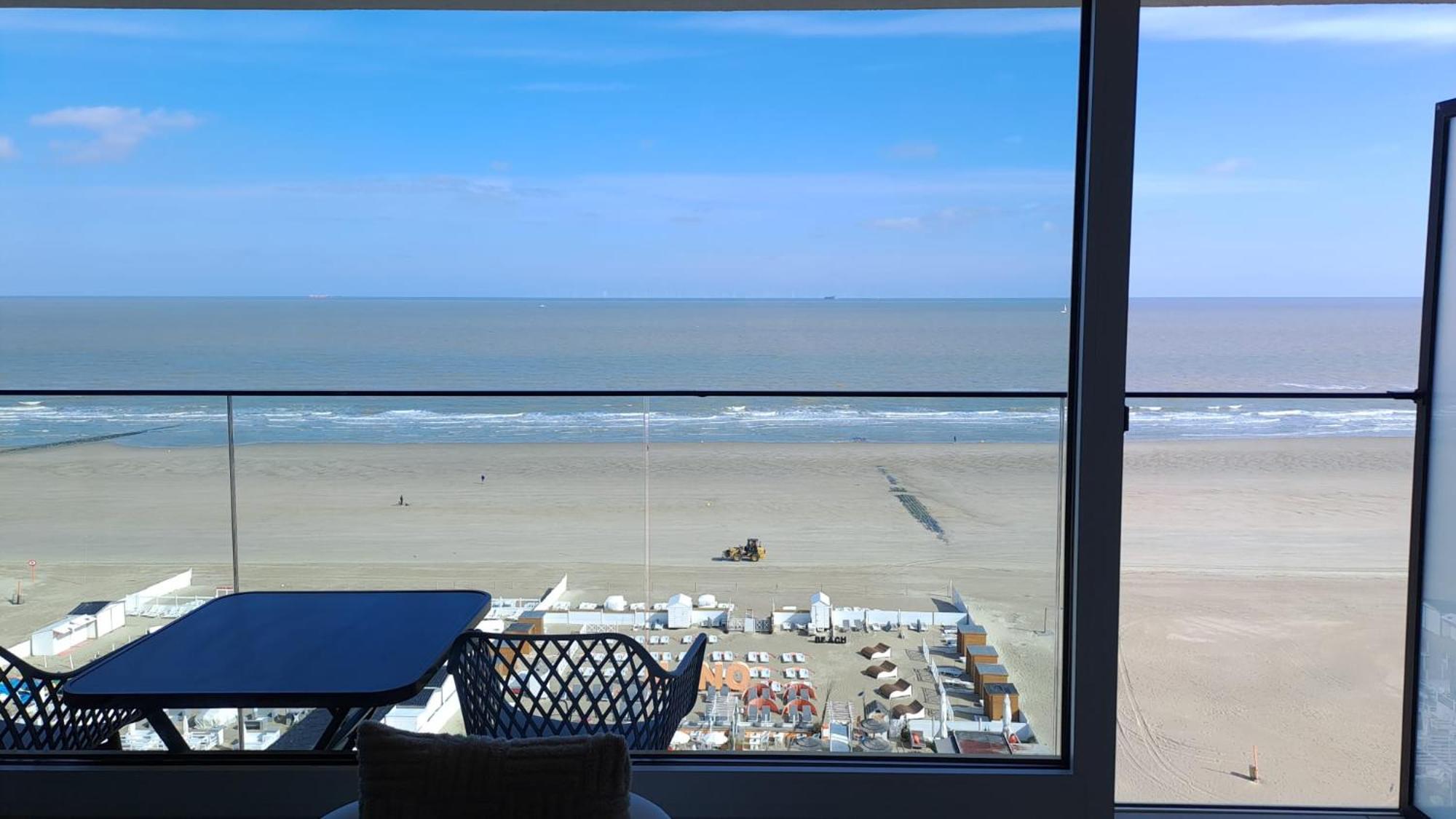Modern Studio With Beautiful Sea View - 9Th Floor Blankenberge Luaran gambar
